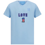 Number One Stars And Stripes USA Strijk Embleem Patch samen met alfabet letters op een lichtblauw t-shirtje