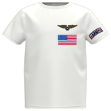 Vlag USA Amerika Stars And Stripes Strijk Embleem Patch samen met twee andere strijk patches op een klein wit t-shirtje