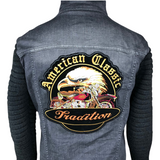 American Classic Tradition Biker XXL Strijk Embleem op de rugzijde van een spijkerjas met zwart wolken mouwen