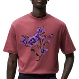 Magnolia Bloesem Bloemen Tak XL Strijk Embleem Patch Paars op een bordeaux t-shirt