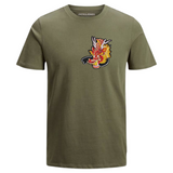 Draak Draken Strijk Embleem Patch Rechts op een legergroen t-shirt