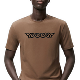 Cosplay Sequins Venetiaans Kant Strijk Applicatie Patch Zwart op een bruin t-shirt