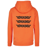 Drie maal de Cosplay Sequins Venetiaans Kant Strijk Applicatie Patch Zwart op de rug van een oranje hoodie