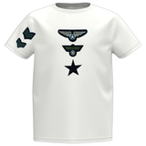 Military Rang Embleem Strijk Patch Small samen met andere military strijk patches op een wit t-shirt