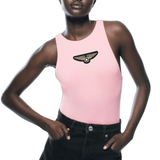 Airforce Wings Military Embleem Strijk Patch op een roze hemdje