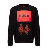 Cosplay Venetiaans Kant Sequins Strijk Applicatie Patch Set Rood op een zwarte sweater met HUGO tekst