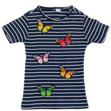 Oranje Zwarte Vlinder Strijk Embleem Patch samen met andere vlinder patches op een donker blauw met wit gestreept T-shirtje