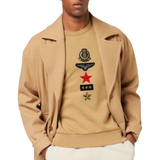 Fashion Army Strijk Embleem Patch Set op een beige sweater