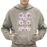 Roos Wilderozen Bloemen Full Color Strijk Applicatie op een grijze hoodie