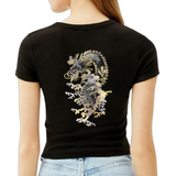 Draak Draken Strijk Embleem Patch Large op de rug van een zwart t-shirt