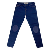 Set van twee Elleboog Knie Strijk Stukken Lappen Patches Jeans Donker Blauw op de knie plekken van een donkerblauwe spijkerbroek