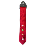 Pin Broche Steek Pin Knopen Set Kerst Christmas Winter op een rode stropdas